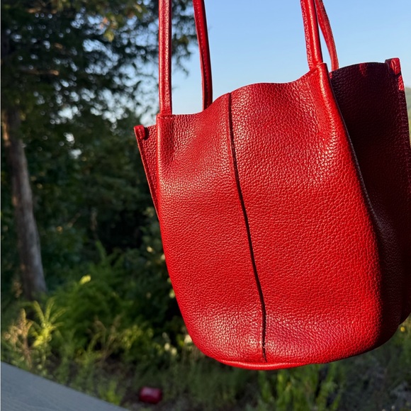 New Chili Red Devan by Portland Leather - Picture 2 of 7